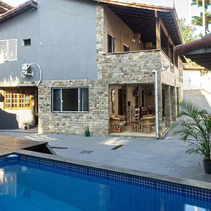 https://casa-jaguar-suites-150-mt-da-praia-geriba.cabofriohotels.org
